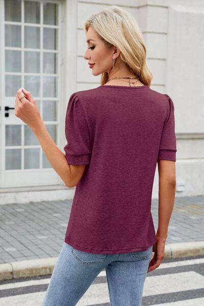 Well Tailored T-Shirt with a Graceful Silhouette