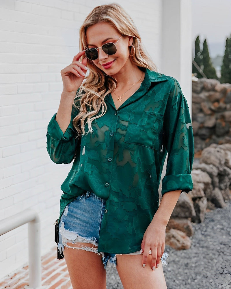 Beautifully Crafted Blouse in a Classic Style