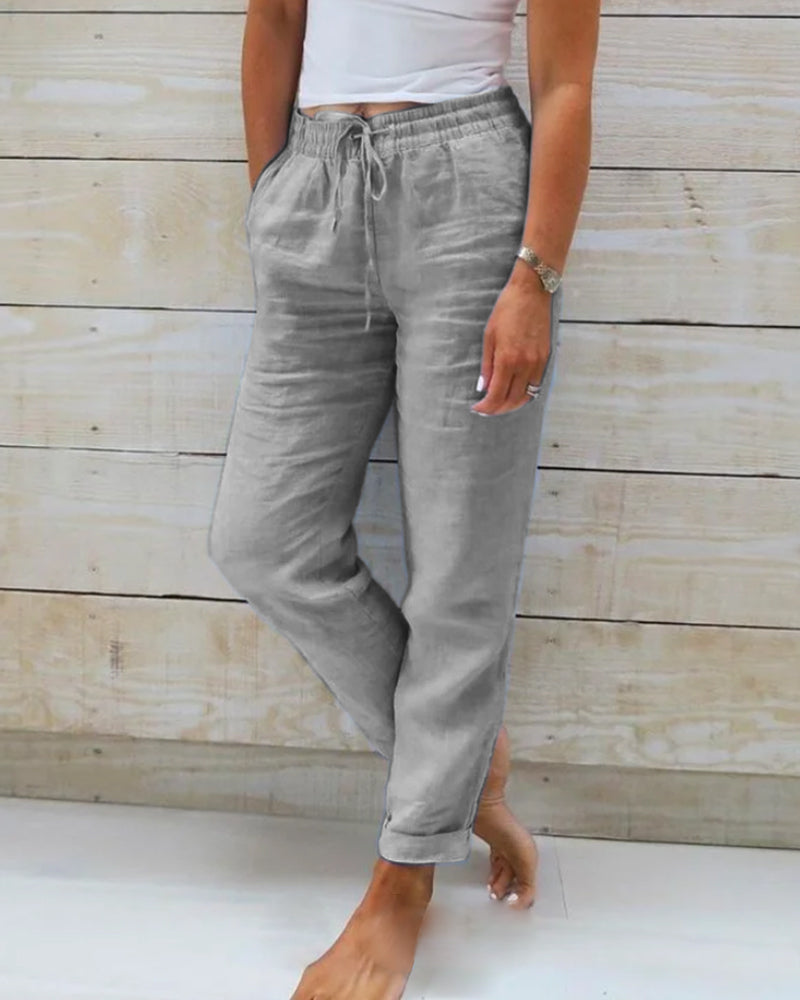 Classic Vintage Trousers with a Flattering Fit