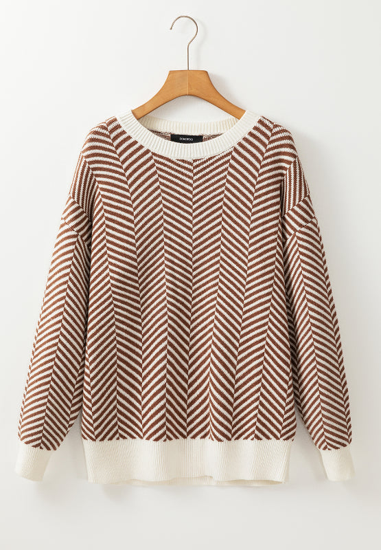 Well Tailored Sweater with a Graceful Silhouette