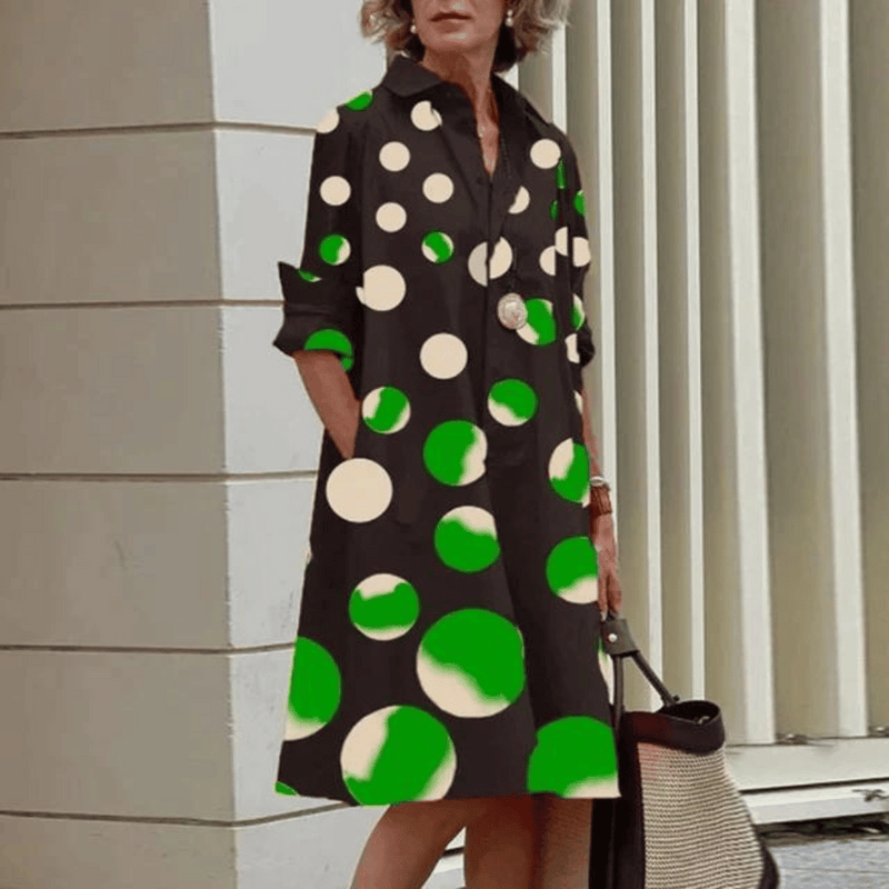 Well Tailored Dress with a Graceful Silhouette