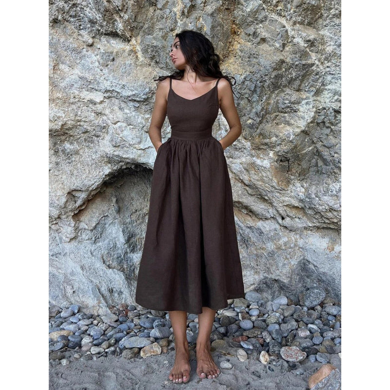 Effortlessly Elegant Dress with a Timeless Design