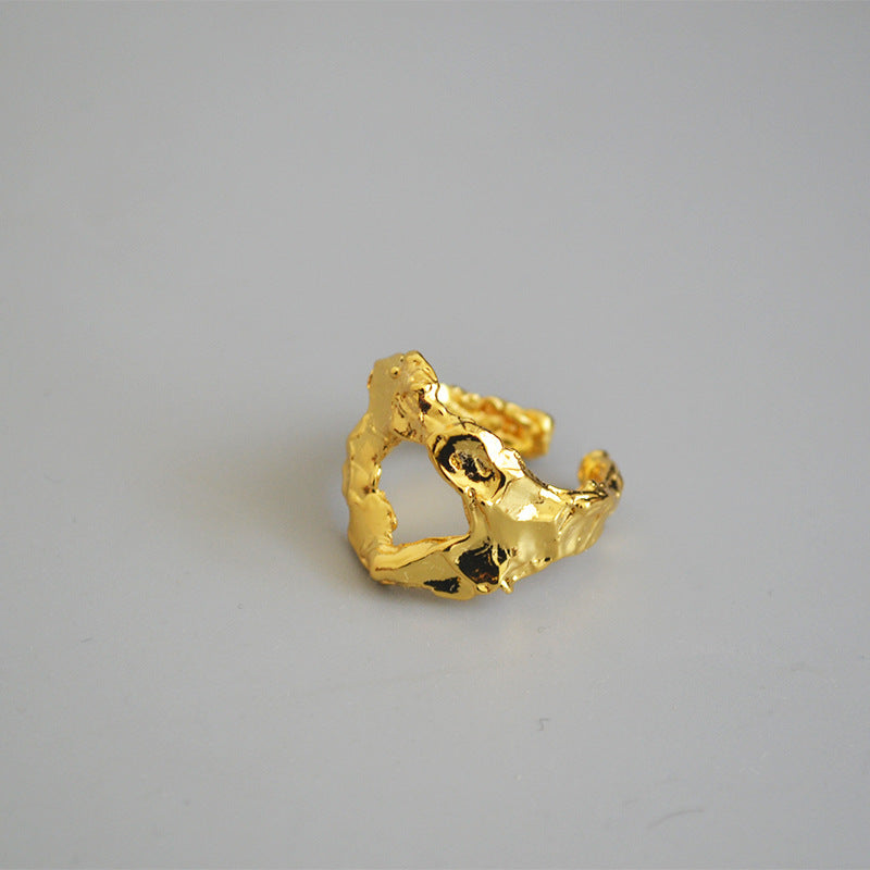 Klassinen Kulta Sormus ajattomalla viehätyksellä