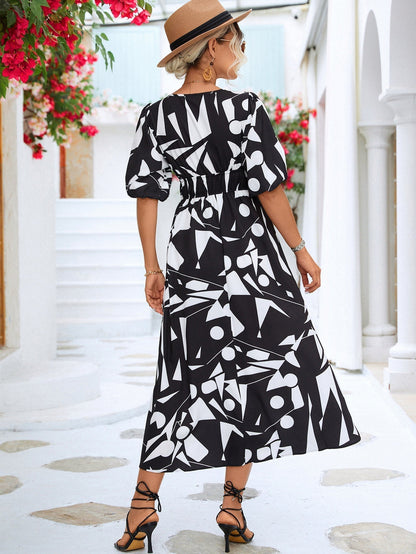 Classic Vintage Dress with a Flattering Fit