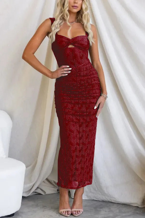 Beautifully Finished Dress in a Timeless Design