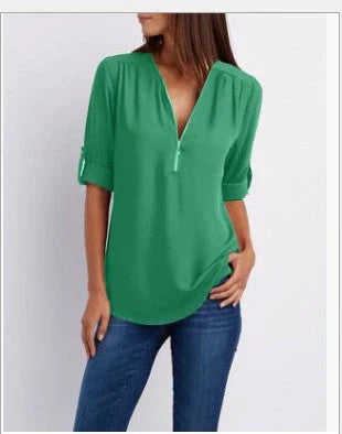 Effortlessly Elegant Blouse with a Timeless Design