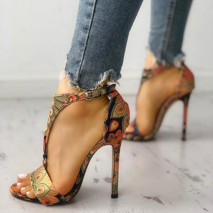 Tyylikkäät Ortopediset Sandaalit Ainutlaatuisella Muotoilulla