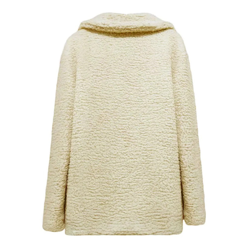 Effortlessly Elegant Garment with a Timeless Design