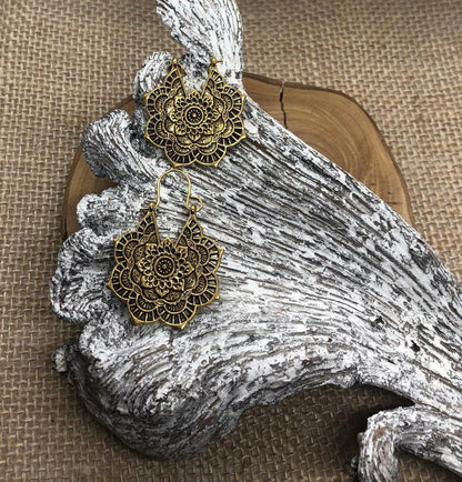 Kaunis Sormus ainutlaatuisella tyylillä