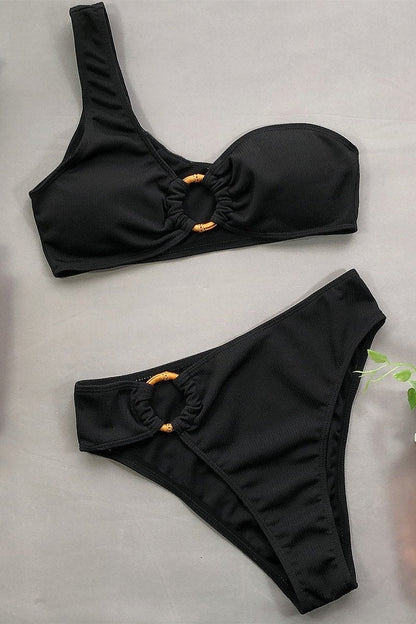 Beautifully Finished Garment in a Timeless Design