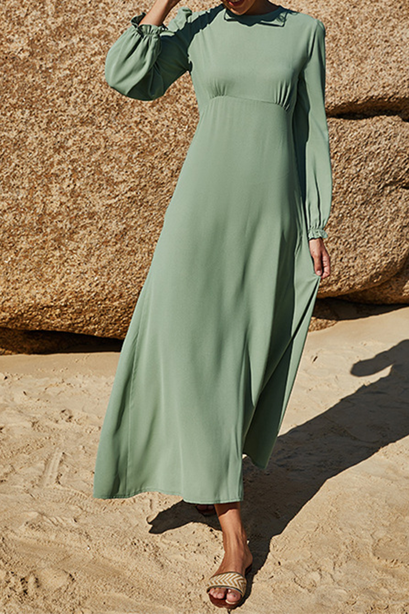 Effortlessly Elegant Dress with a Timeless Design