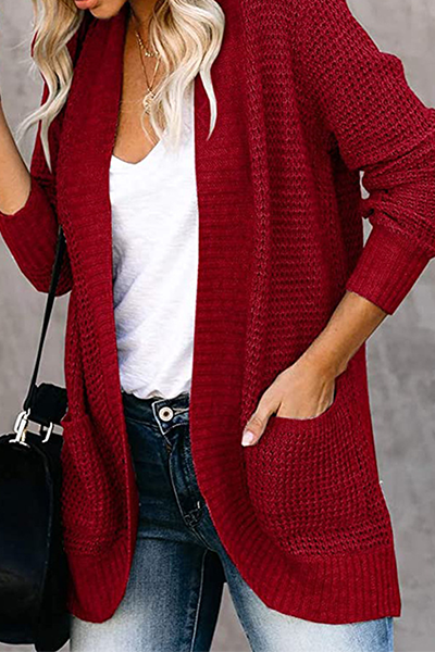 Effortlessly Elegant Sweater with a Timeless Design