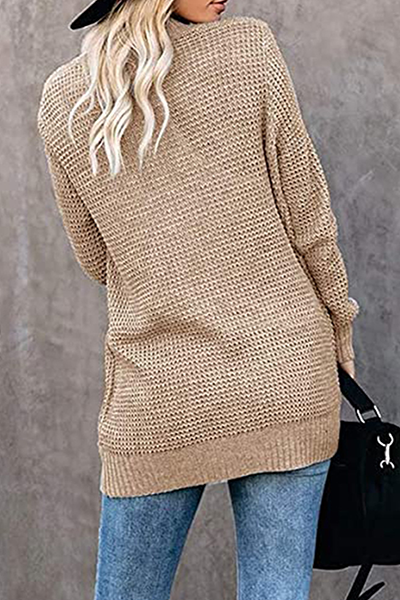 Effortlessly Elegant Sweater with a Timeless Design