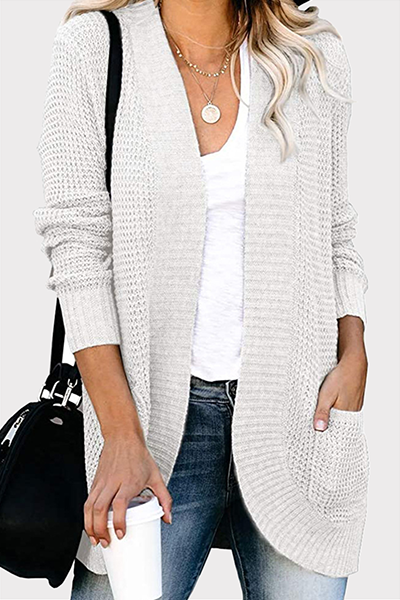 Effortlessly Elegant Sweater with a Timeless Design