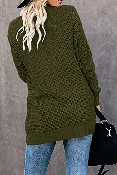 Effortlessly Elegant Sweater with a Timeless Design