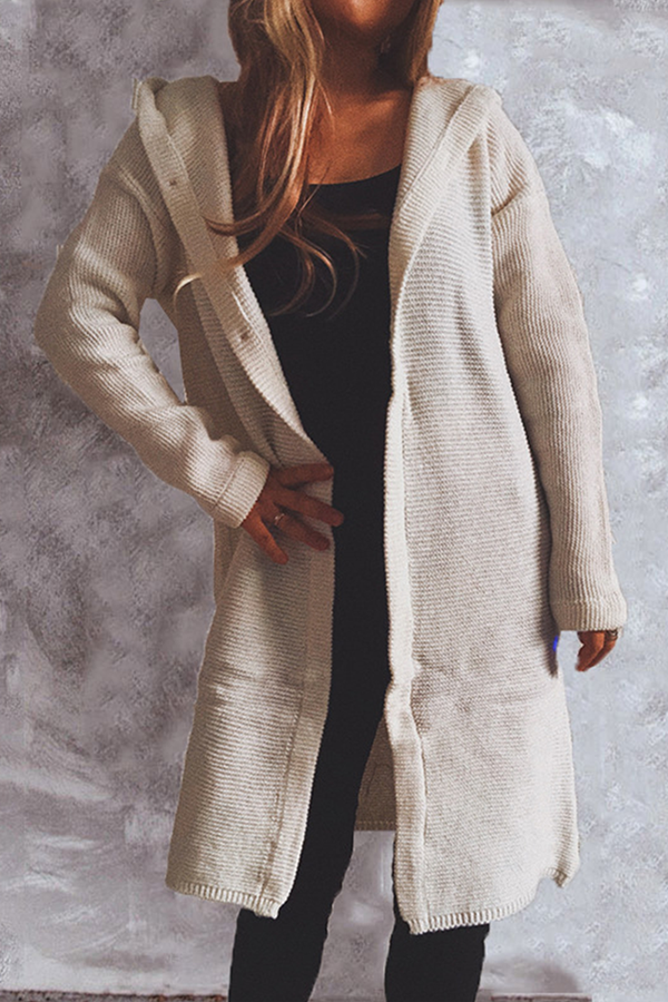 Effortlessly Elegant Sweater with a Timeless Design