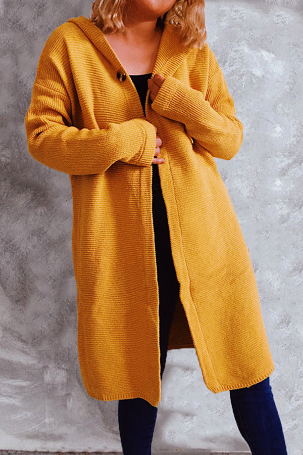 Effortlessly Elegant Sweater with a Timeless Design