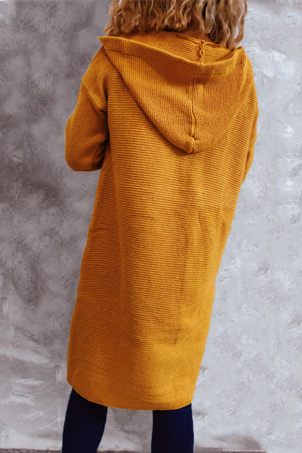 Effortlessly Elegant Sweater with a Timeless Design