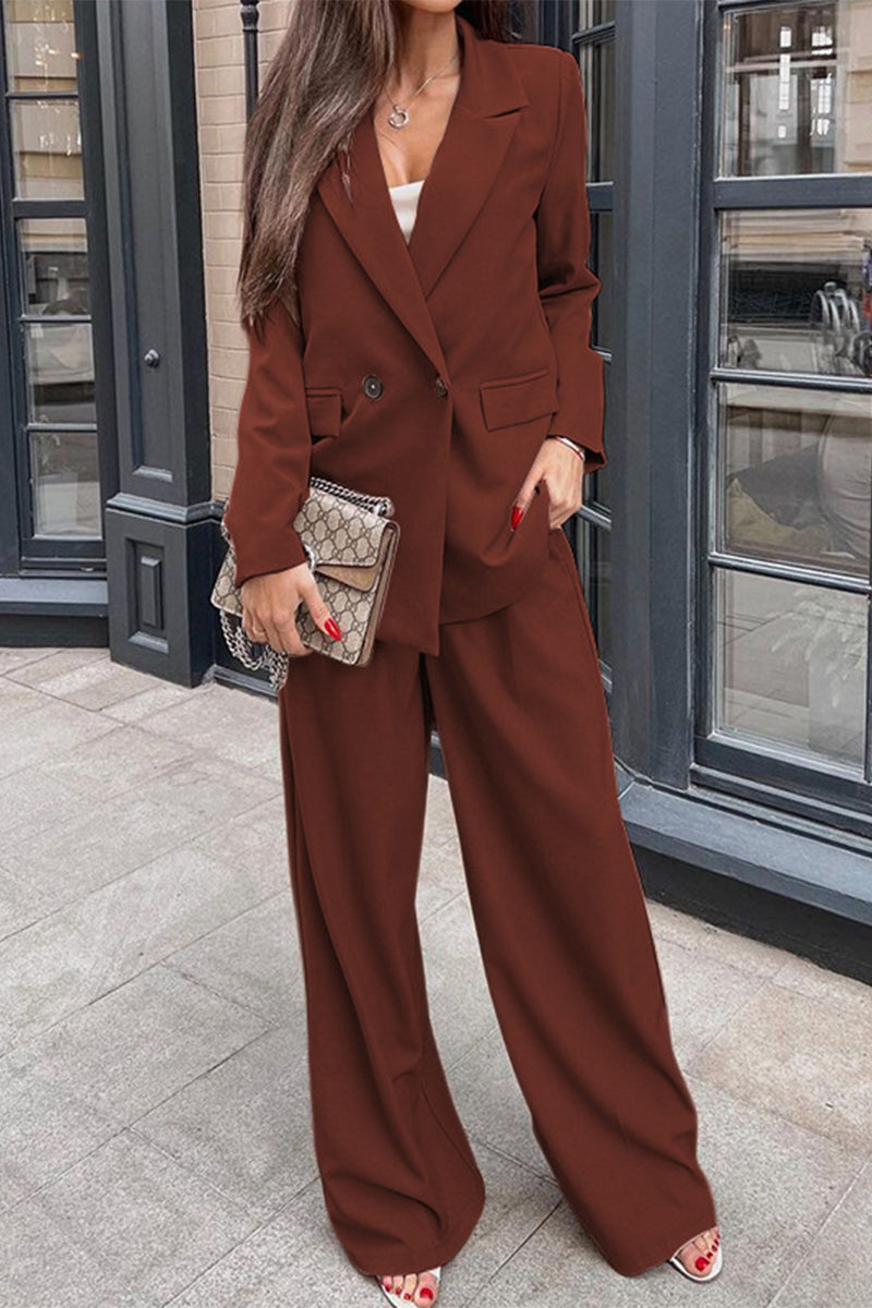 Effortlessly Elegant Garment with a Timeless Design