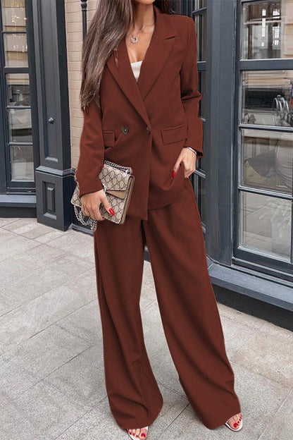 Effortlessly Elegant Garment with a Timeless Design