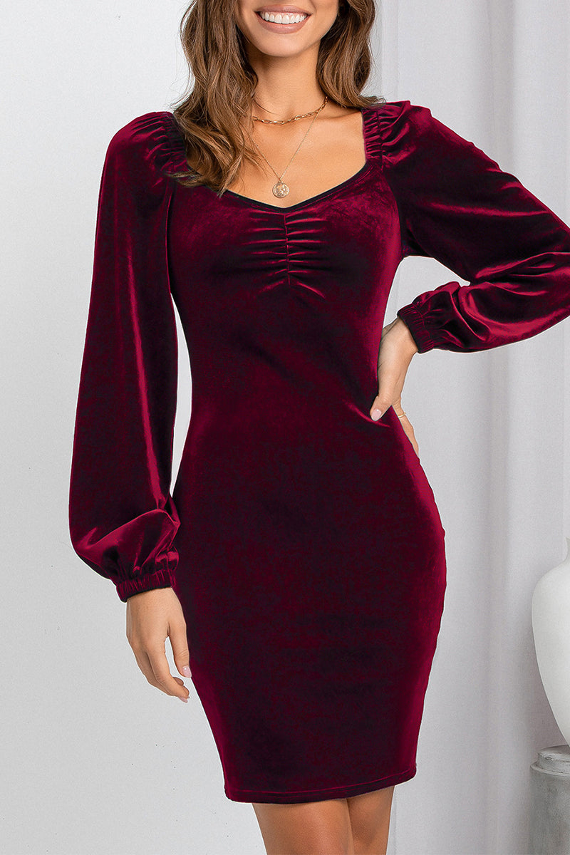 Classic Vintage Dress with a Flattering Fit