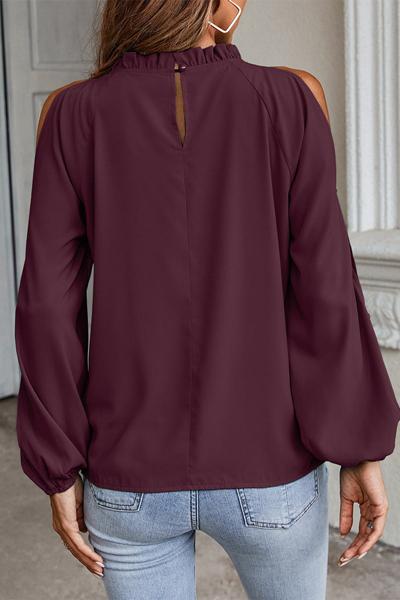 Well Tailored Top with a Graceful Silhouette