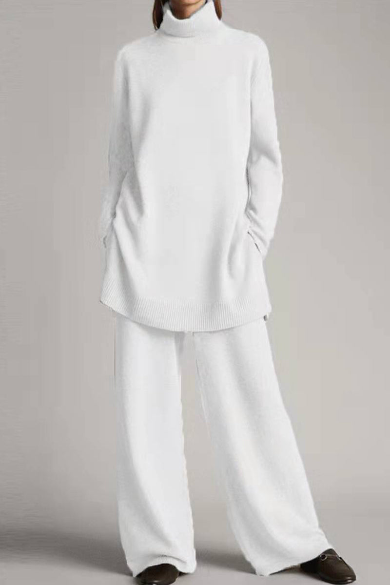 Classic Vintage Sweater with a Flattering Fit