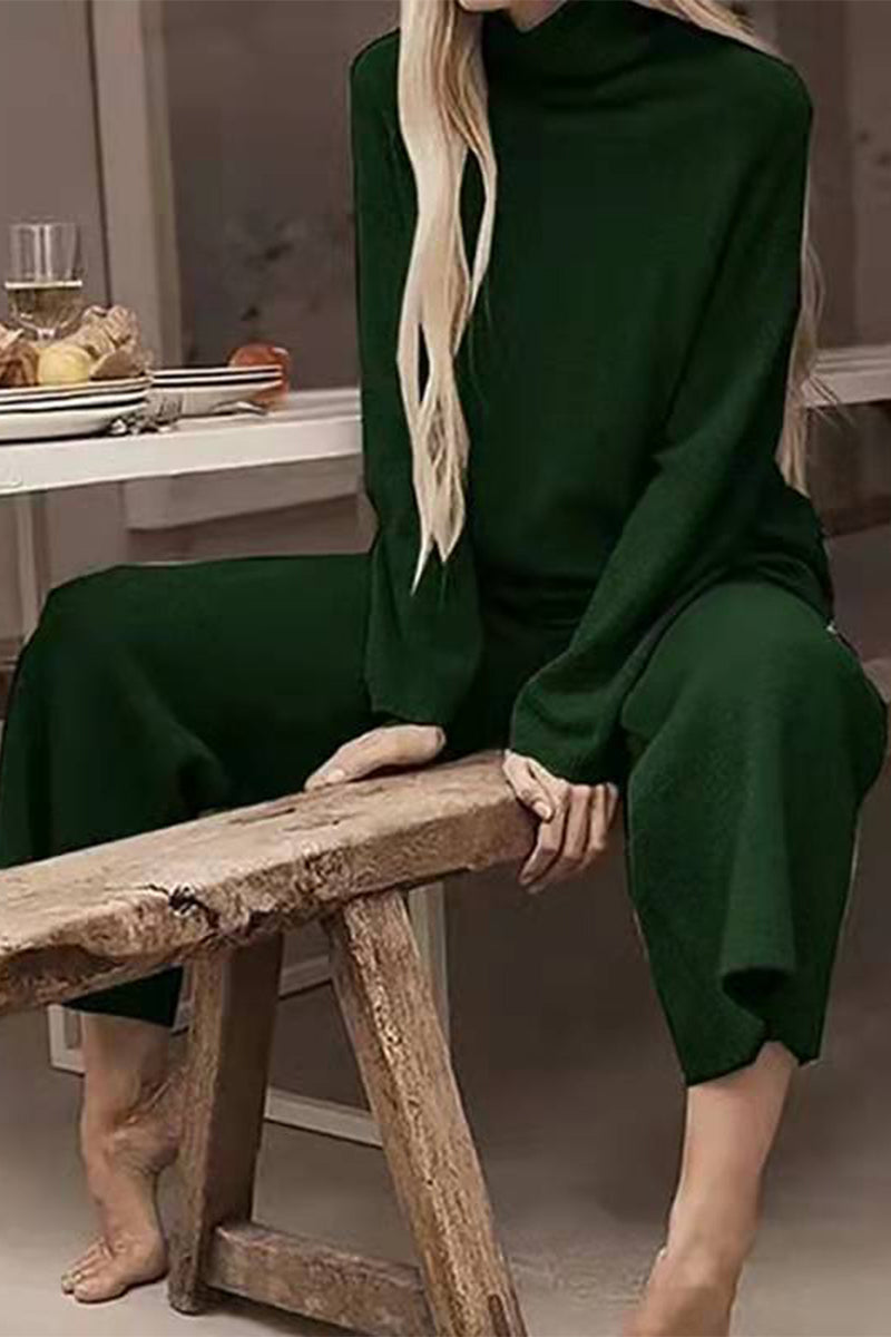 Effortlessly Elegant Sweater with a Timeless Design