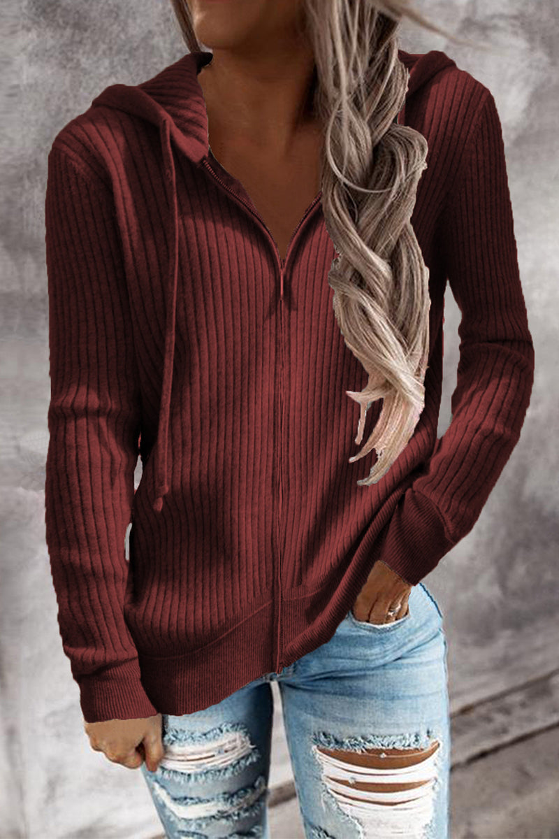 Effortlessly Elegant Cardigan with a Timeless Design