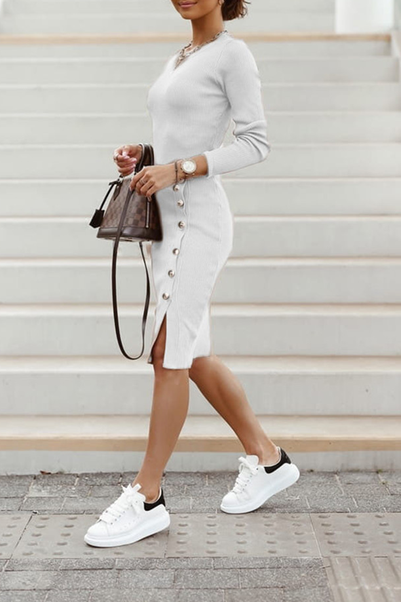 Classic Vintage Dress with a Flattering Fit