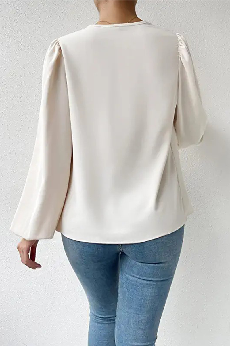 Polished Top with an Effortless Classic Look