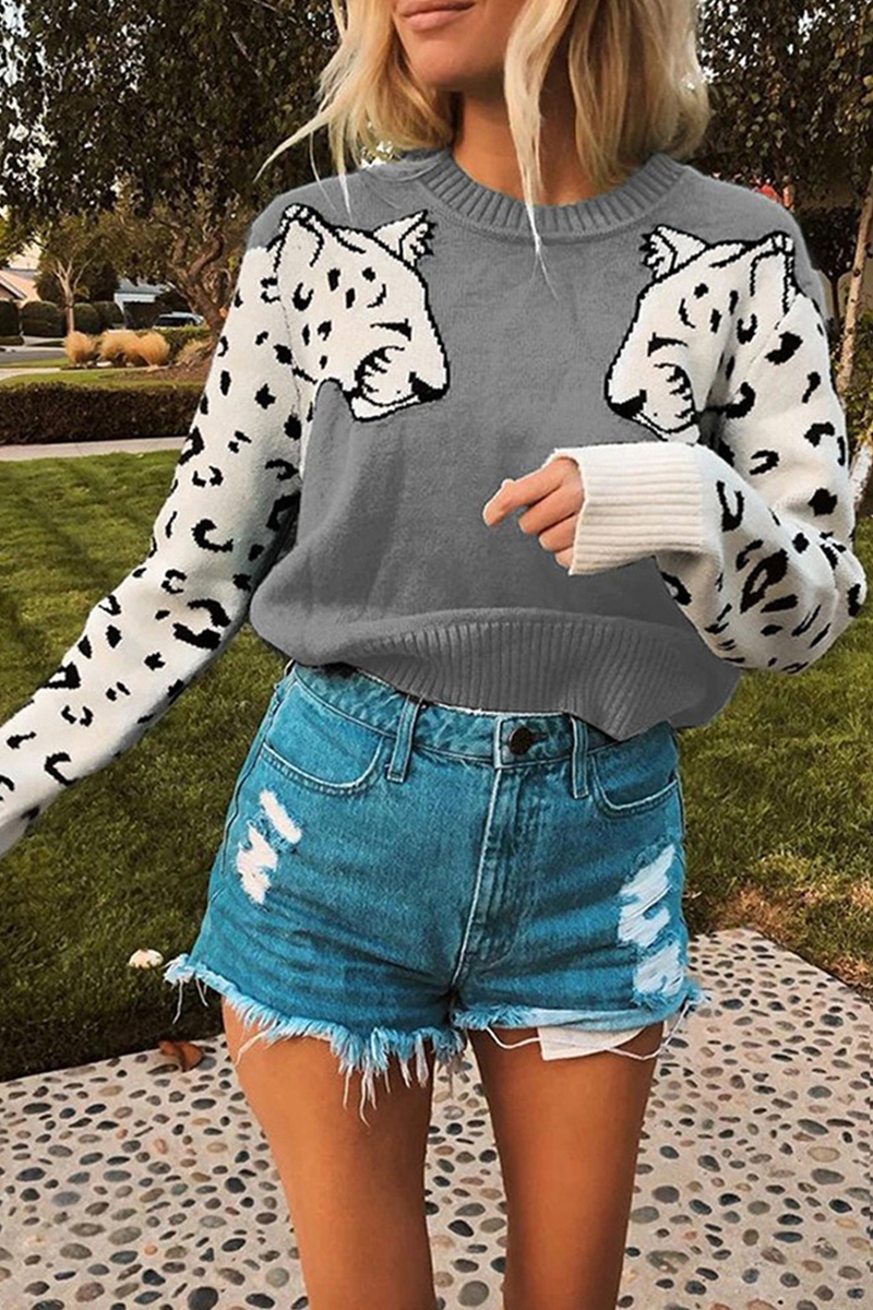 Polished Top with an Effortless Classic Look