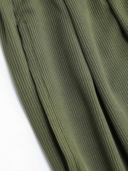 Effortlessly Elegant Garment with a Timeless Design