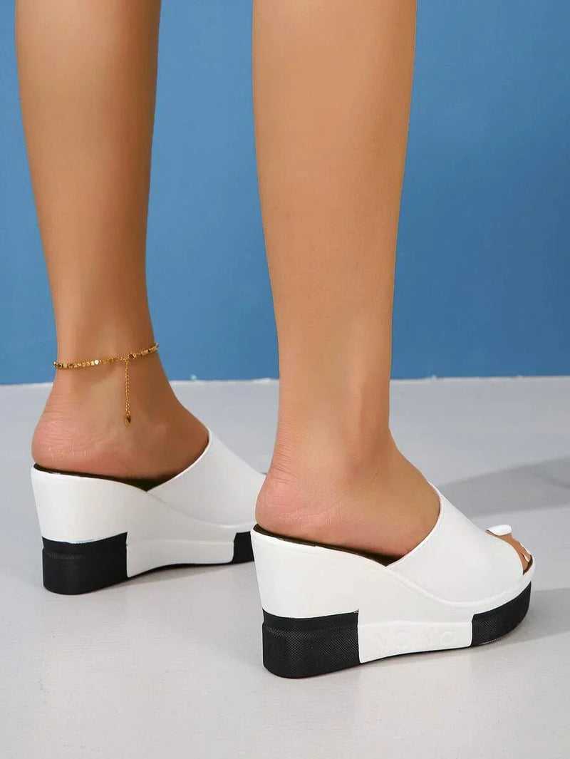 Chic Orthopedic Sandals with Unique Design