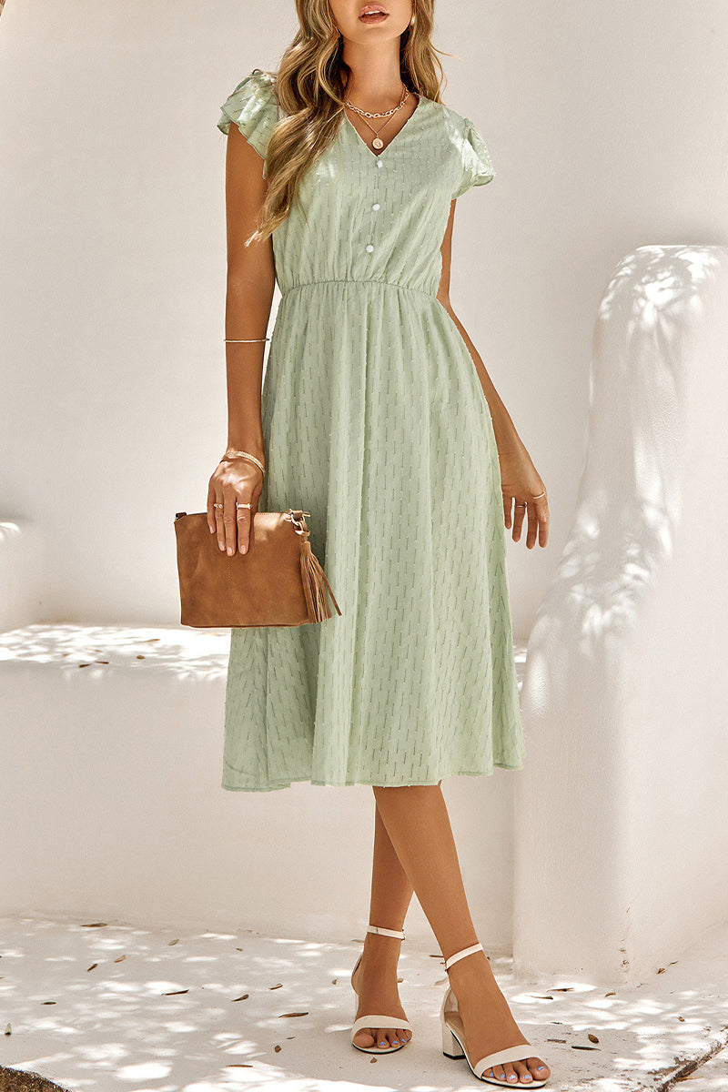 Well Tailored Dress with a Graceful Silhouette