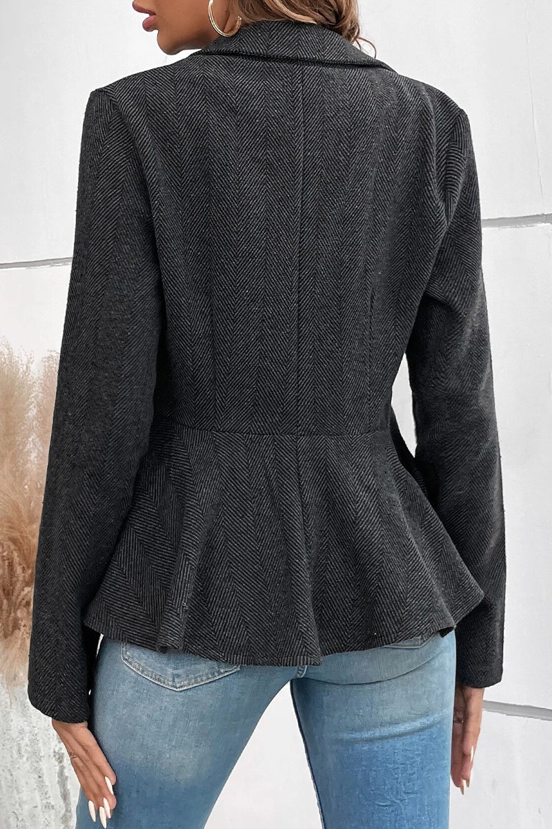 Effortlessly Elegant Garment with a Timeless Design