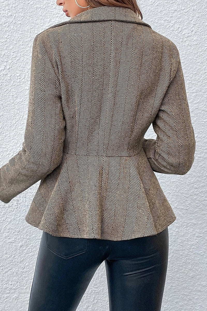 Effortlessly Elegant Garment with a Timeless Design