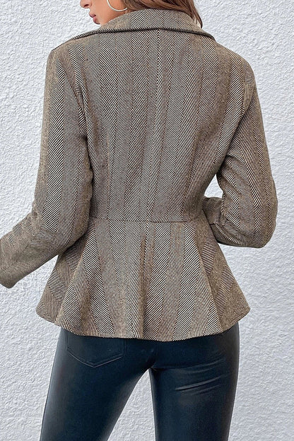 Effortlessly Elegant Garment with a Timeless Design