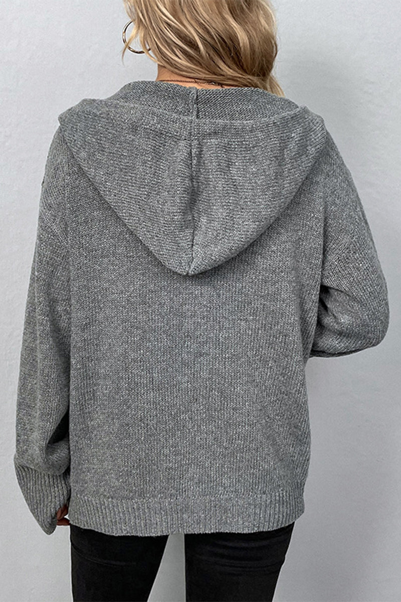 Well Tailored Top with a Graceful Silhouette