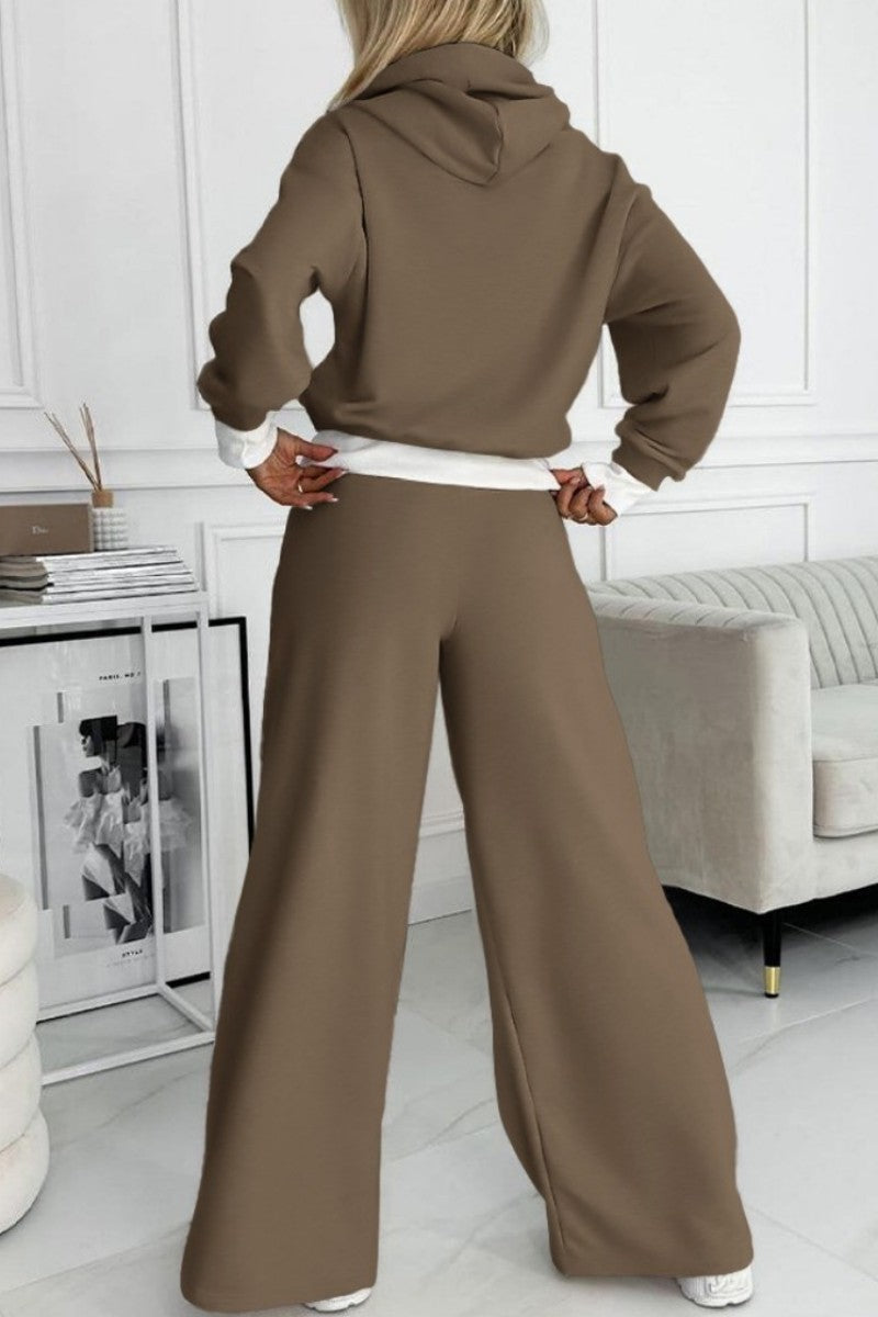 Sophisticated Garment with a Clean Classic Look