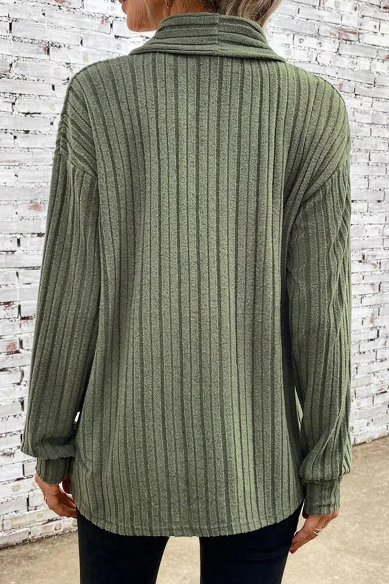 Well Tailored Cardigan with a Graceful Silhouette