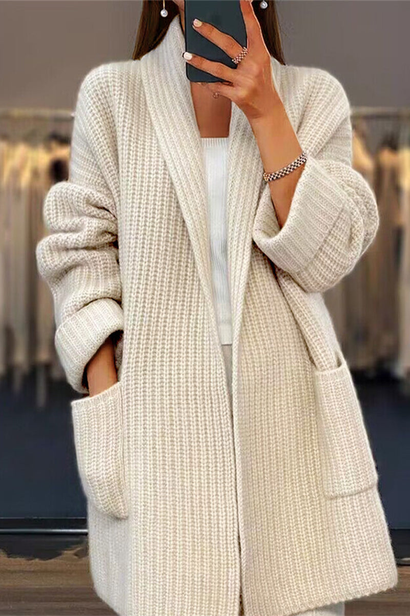 Effortlessly Elegant Cardigan with a Timeless Design