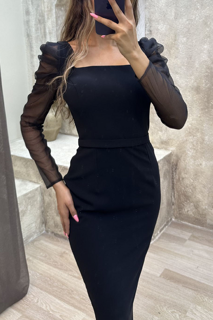 Classic Vintage Dress with a Flattering Fit