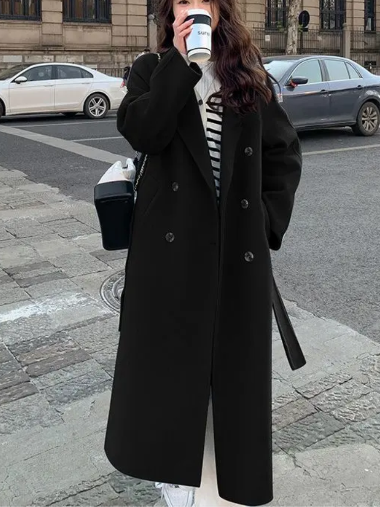 Well Tailored Garment with a Graceful Silhouette