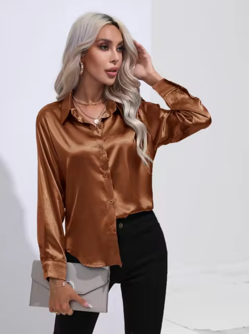Well Tailored Blouse with a Graceful Silhouette