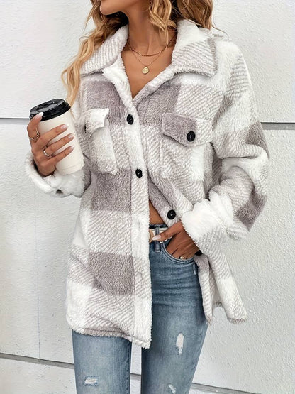 Effortlessly Elegant Jacket with a Timeless Design