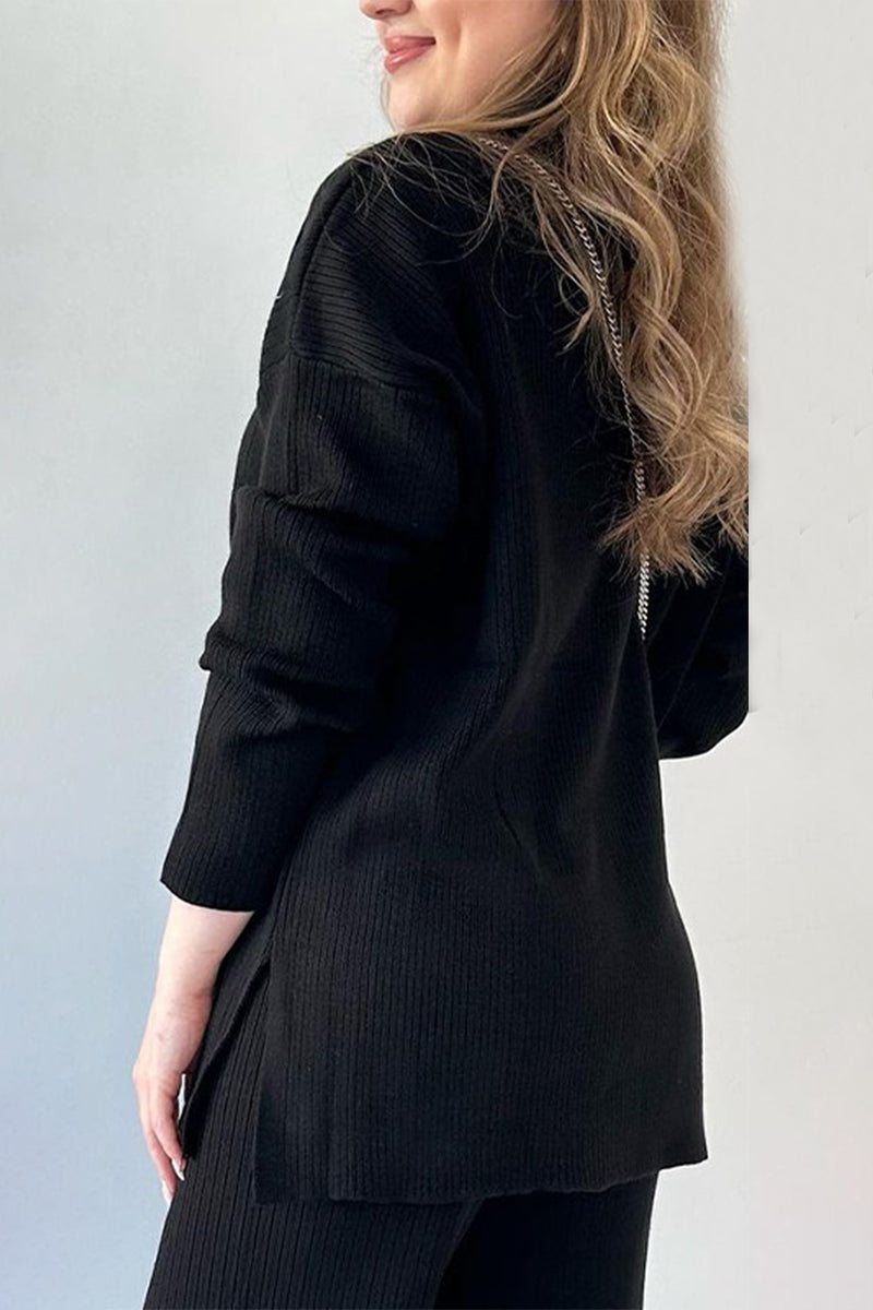 Effortlessly Elegant Garment with a Timeless Design
