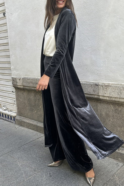 Well Tailored Cardigan with a Graceful Silhouette