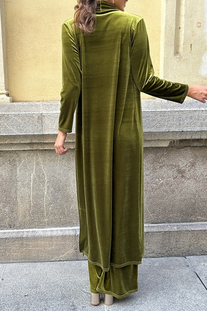 Well Tailored Cardigan with a Graceful Silhouette