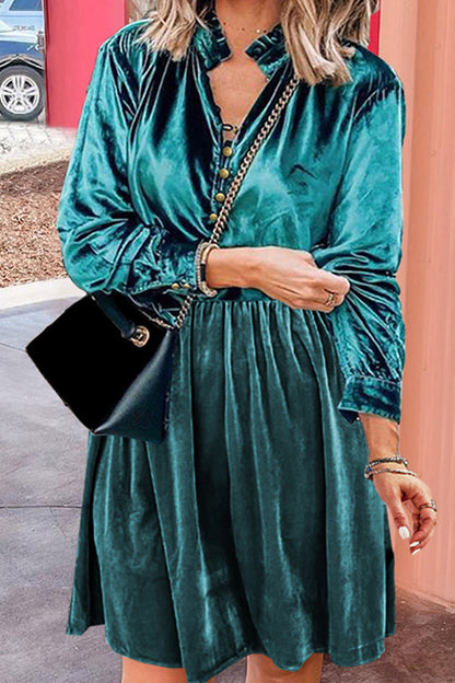 Well Tailored Dress with a Graceful Silhouette